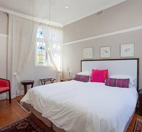 Barry Hall Luxury Apartments  в Кейптауне