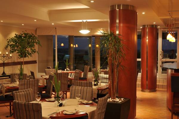 Leisure Bay Luxury Suites 
