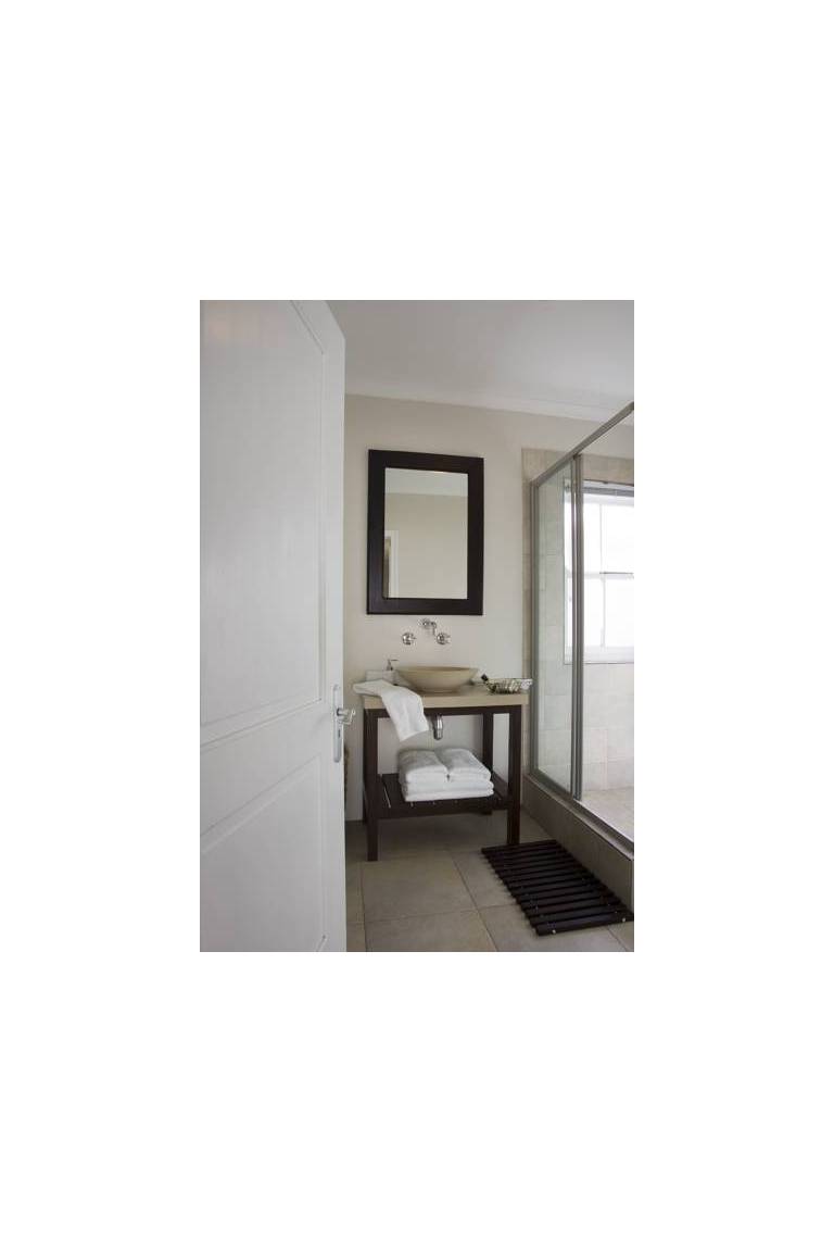 Ocean Eleven Guesthouse 