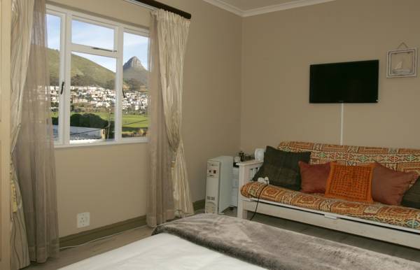 Dolphin Inn Guesthouse  ЮАР, Кейптаун