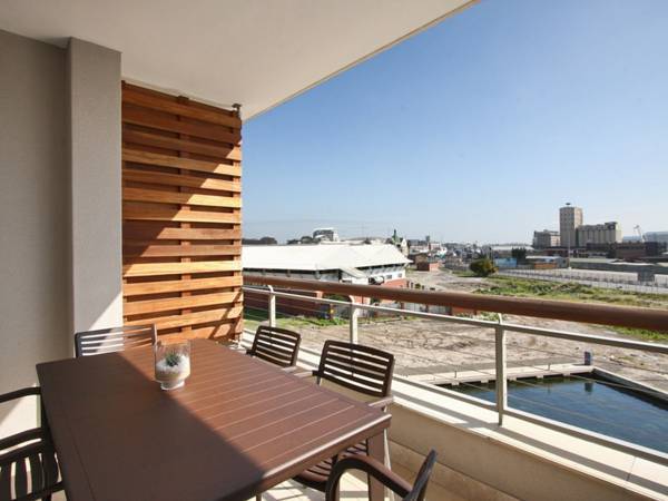 Canal Quays Apartments  ЮАР, Кейптаун
