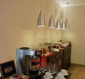 10 Woodlands Road B&B  в Дурбане