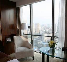 Gomine Apartment Ningbo Yinyi Global Centre  в Нинбо
