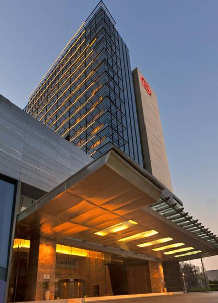 Sheraton Bangalore Hotel at Brigade Gateway  5*