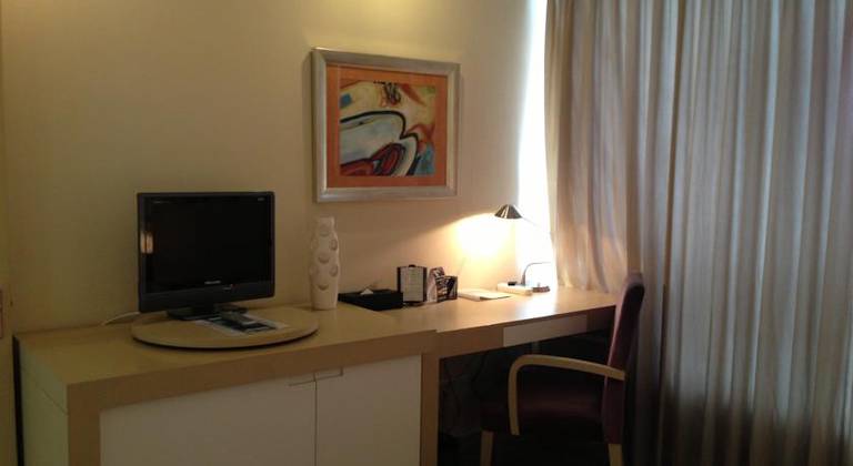 Ariva Qingdao Hotel & Serviced Apartment 