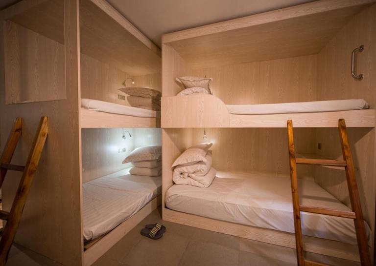 Ming Palace International Youth Hostel 