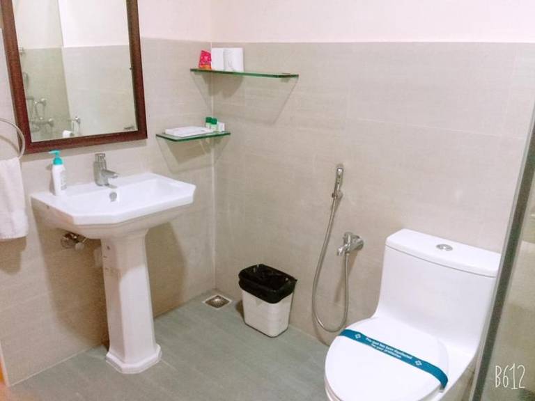 Hanu Reddy Residences Wallace Garden 