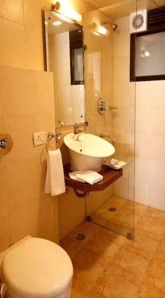Ahuja Residency Park Lane Gurgaon  2*