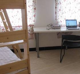 Beijing Books & Love Youth Hostel  в Пекине