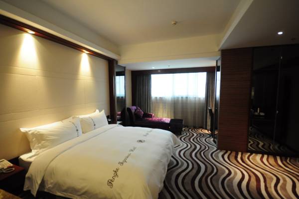 Pengke Deluxe Collection Hotel 