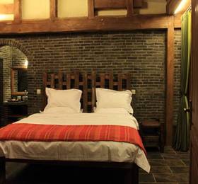 Blossom Hill Inn - Springland в Лицзяне
