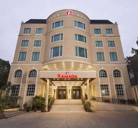 Ramada Jalandhar City Center  в Джаландхаре