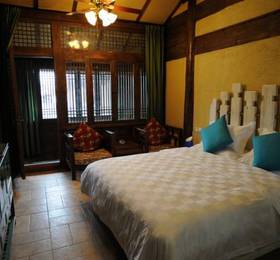 Blossom Hill Inn Eminentland в Лицзяне