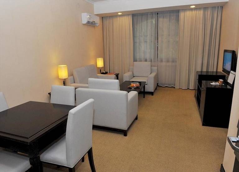 Zhuhai Holiday Resort Hotel 