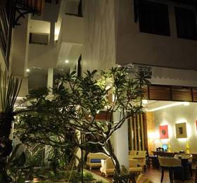 Frangipani Fine Arts Hotel  в Пномпене