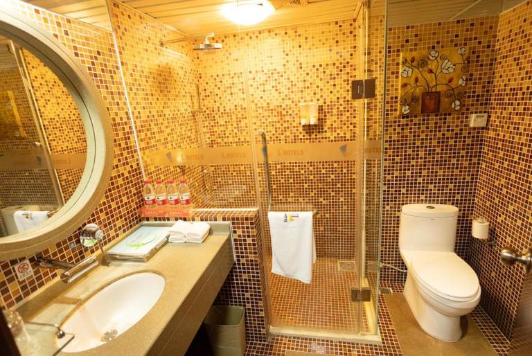 L Hotels (Lianhua Branch) 