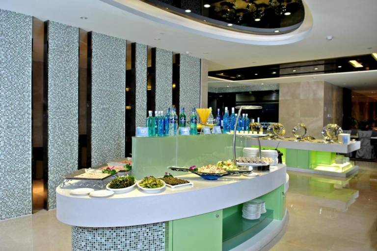 Haoyin Gloria Plaza Hotel 