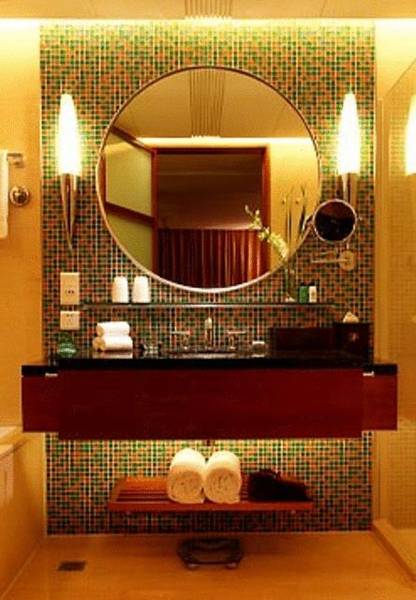 Renaissance Wuhan Hotel  5*