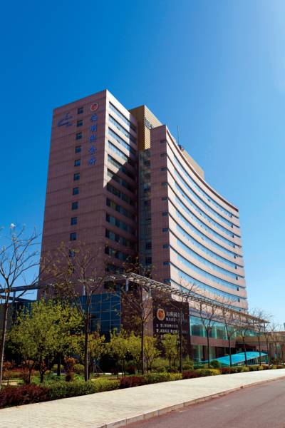 Celebrity Qingdao Hotel  4*