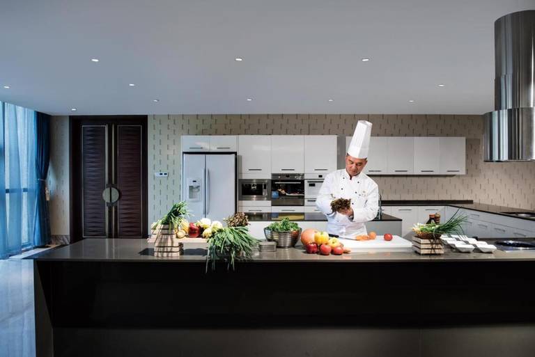 Jinling Riverside Hotel 