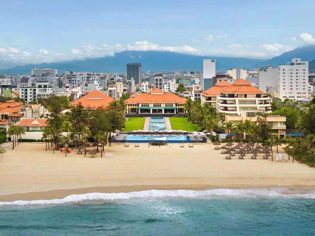Pullman Danang Beach Resort 5*