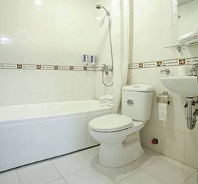 Hanoi Lucky Queen Hotel  в Ханое