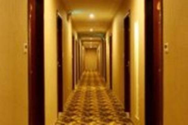 Lovebird Business Hotel 