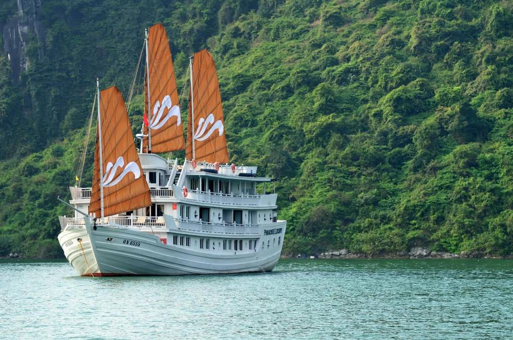 Paradise Sails Cruise 5*