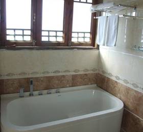 Li Jiang Ya Yue Hostel  в Лицзяне