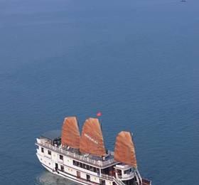Luxury Imperial Cruise  в Халонге