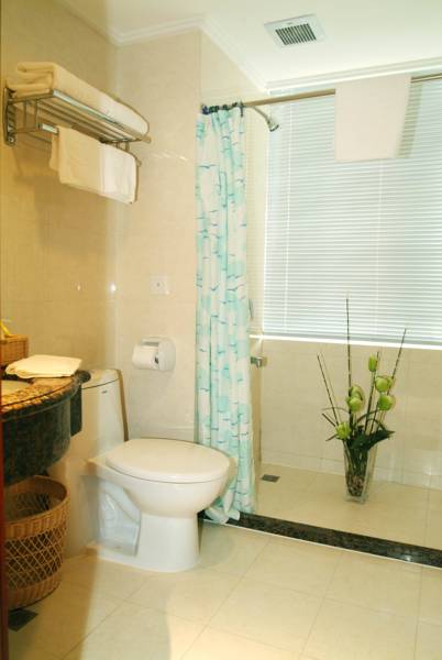 Qingdao Paradise Hotel  3*