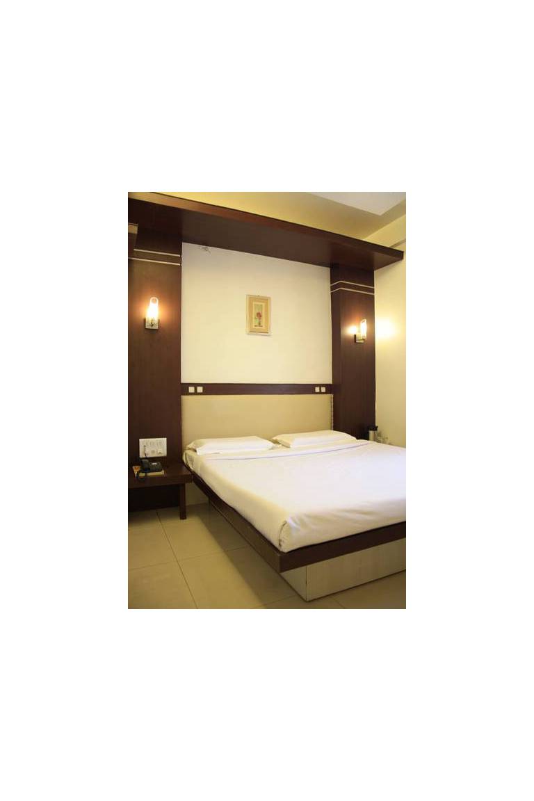 Hotel Golden Residency 