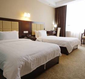 Dongyi Business Hotel  в Гуанчжоу