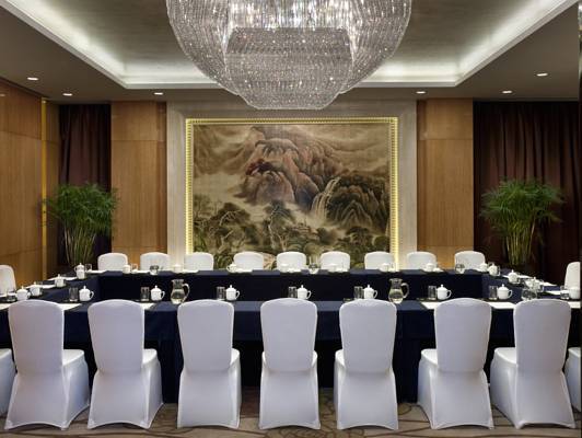 Sheraton Daqing Hotel  5* Китай, Дацин