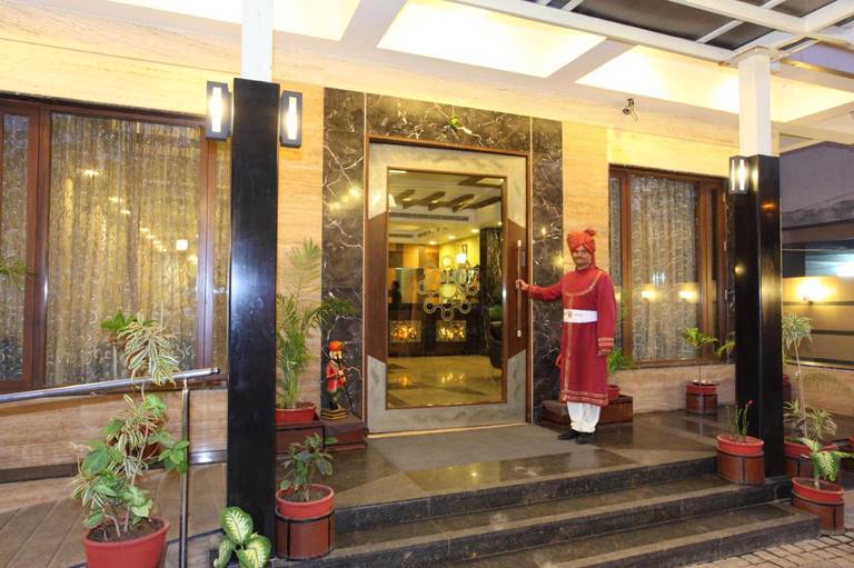 Amantra Comfort Hotel 