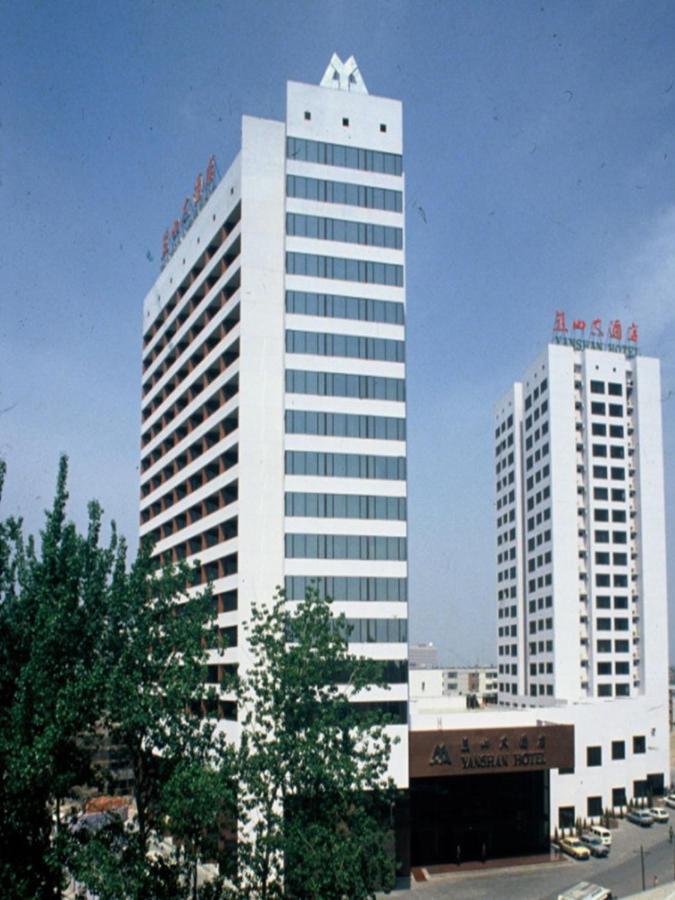 Beijing Yanshan Hotel 4*