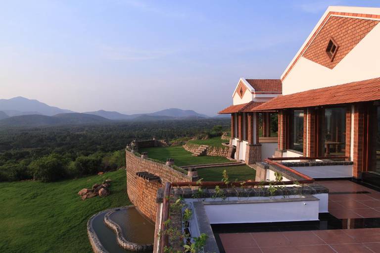Kadambavanam Resort 