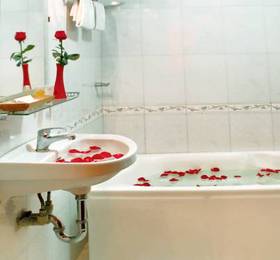 Golden Spring Hotel  в Ханое