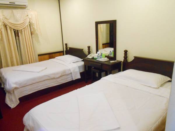 Phoungchampa Hotel  2*