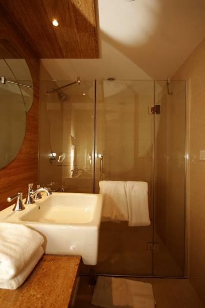 Hotel Trinity Isle  4*