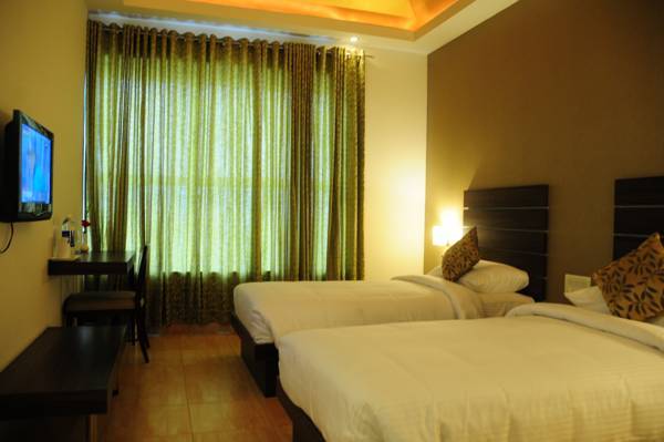 Ampa Skywalk Hotel  3* Индия, Ченнаи