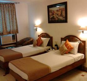 Hotel Diana Palace  в Джайпуре
