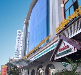 Hotel Luxury World  в Пномпене
