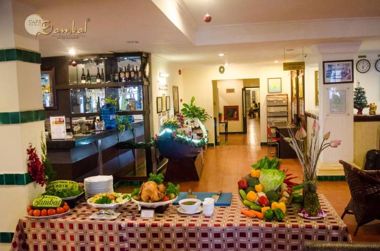 Petro House Hotel 