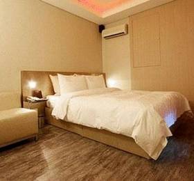 Happy Tears Hotel  в Сеуле