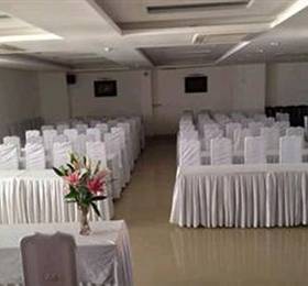Phuong Thu Hotel  в Дананге