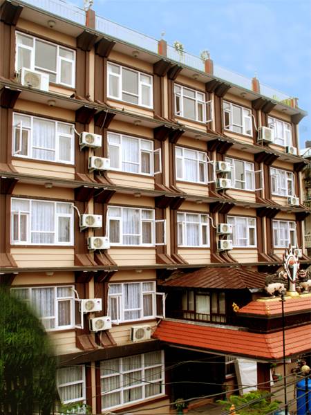 Hotel Norbulinka  3*
