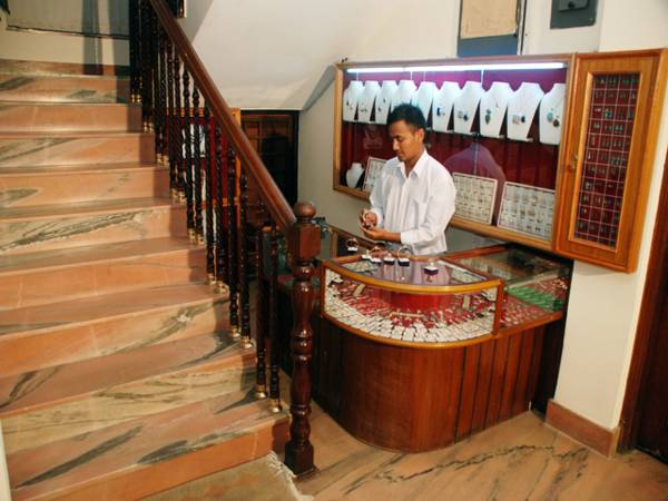 Hotel Norbulinka  3*