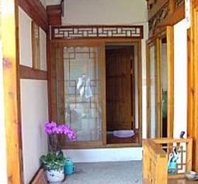 Friends House  в Сеуле