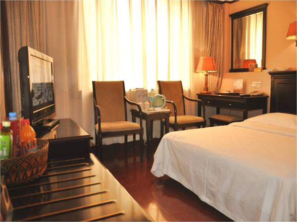 Nanfang Hotel  3*